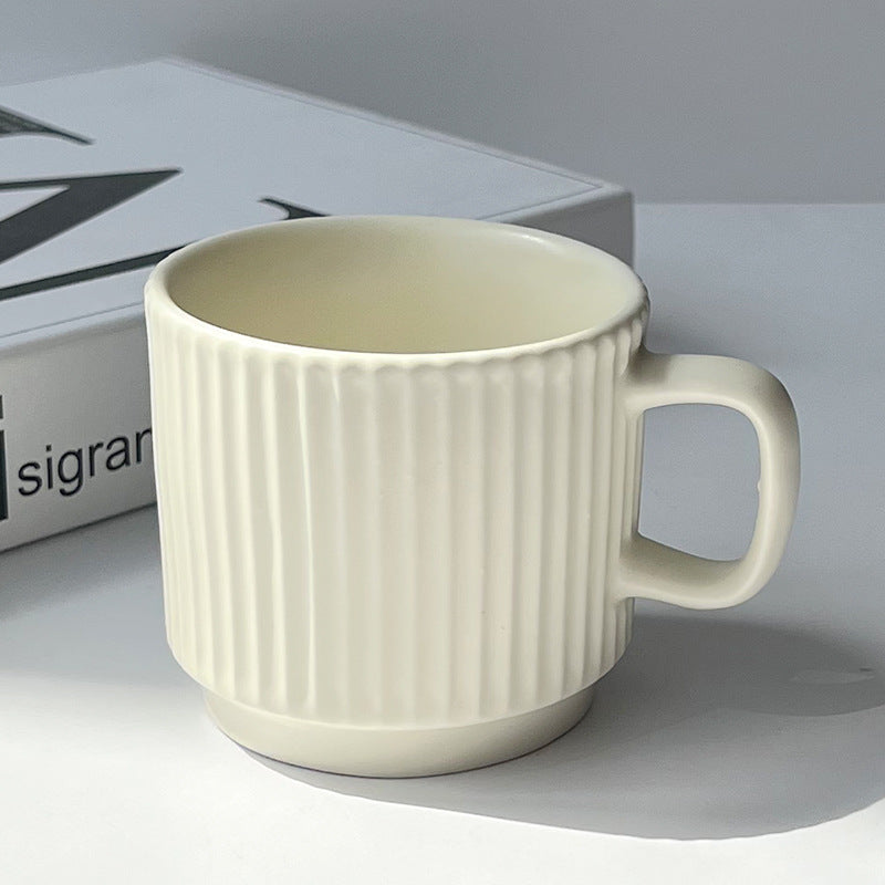 Tasse in Pastellfarben